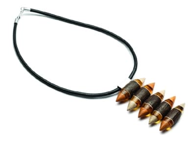 Marta Włodarska: połączenie bursztynu, drewna i srebra