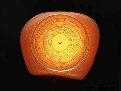 Biorytm - praca Andrzeja Szadkowskiego w zbiorach Muzeum Ziemi PAN