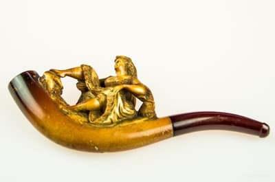 Cygaretka z pianki morskiej z bursztynowym ustnikiem