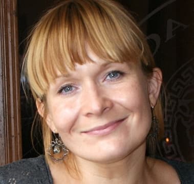 Aleksandra Pietrucka promuje w Galerii Olissima atrakcyjną wzorniczo biżuterię