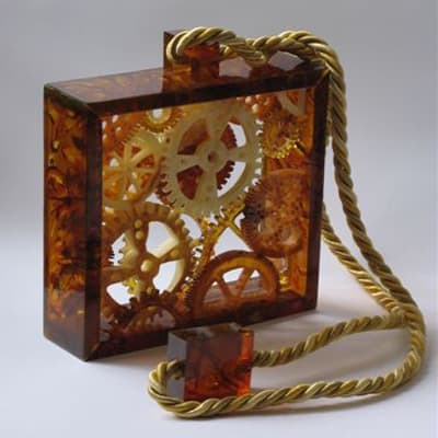 Ludmiła Szalina: zawieszka "Czas"