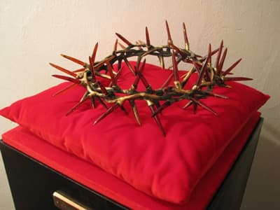 "Królowa Polski" - praca Doroty Nieznalskiej, która wygrała Gdańskie Biennale Sztuki 2010 