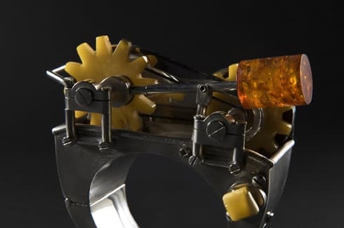 Jacek Baron: bransoleta mechaniczna