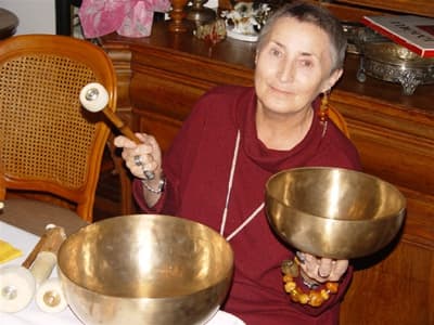 Pasją Maryny Lewickiej-Wali były koncerty na misach tybetańskich 