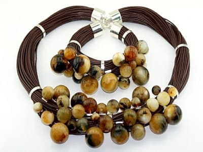 Amber-Ring: biżuteria z bursztynu prasowanego