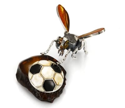 Bohdan Hołub – 1. miejsce w kategorii seniorzy w konkursie Bursztynowe Rzemiosło 2011, temat: Bursztynowe emocje 2012