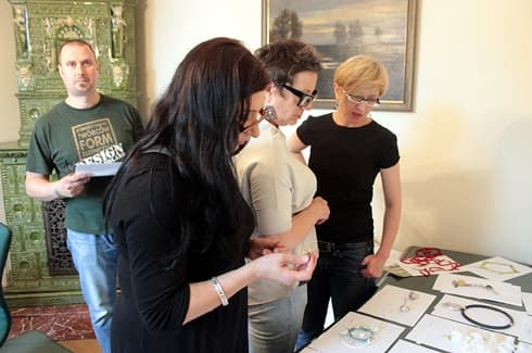 Komisarz konkursu i jury przy pracy